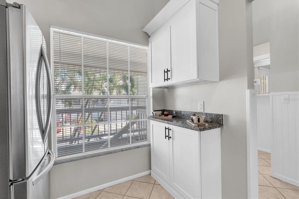 For Rent: $2,600 (2 beds, 2 baths, 970 Square Feet)