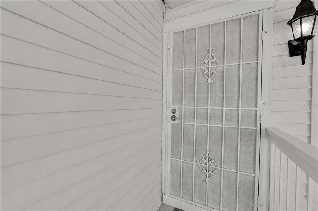 For Rent: $2,600 (2 beds, 2 baths, 970 Square Feet)