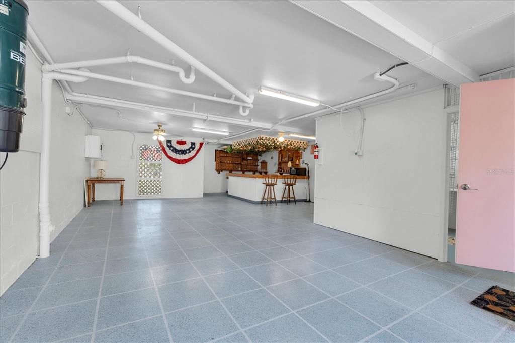 For Rent: $2,600 (2 beds, 2 baths, 970 Square Feet)