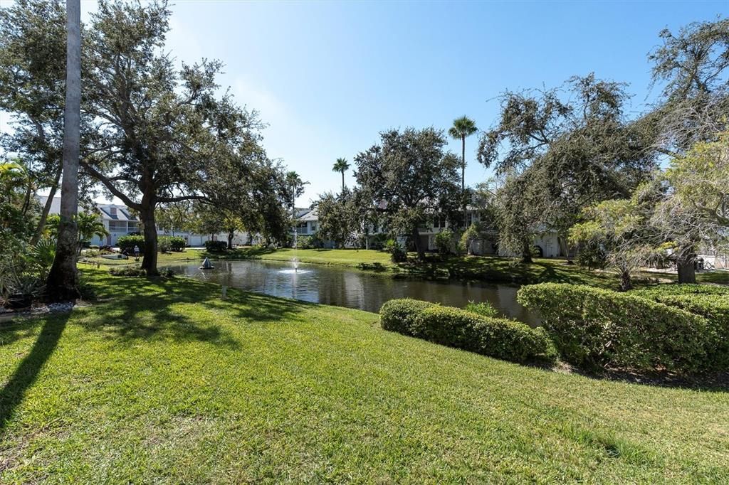 For Rent: $2,600 (2 beds, 2 baths, 970 Square Feet)