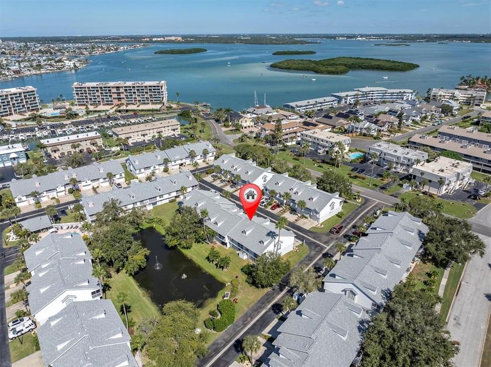 For Rent: $2,600 (2 beds, 2 baths, 970 Square Feet)