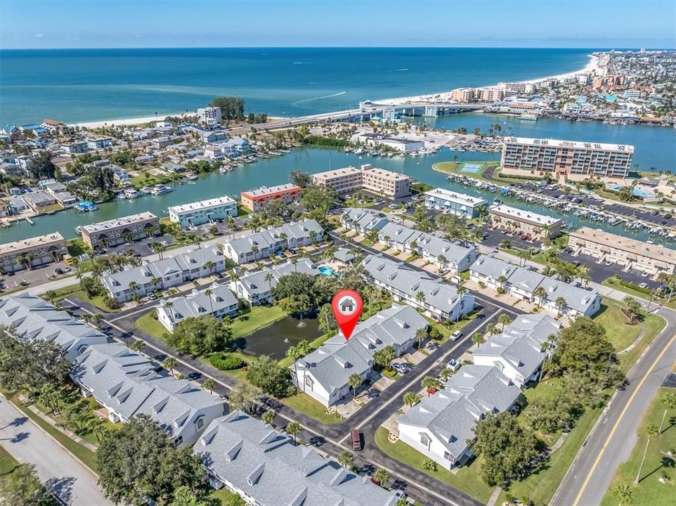 For Rent: $2,600 (2 beds, 2 baths, 970 Square Feet)