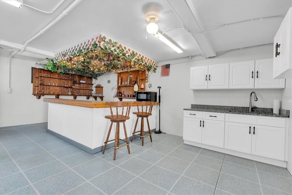 For Rent: $2,600 (2 beds, 2 baths, 970 Square Feet)