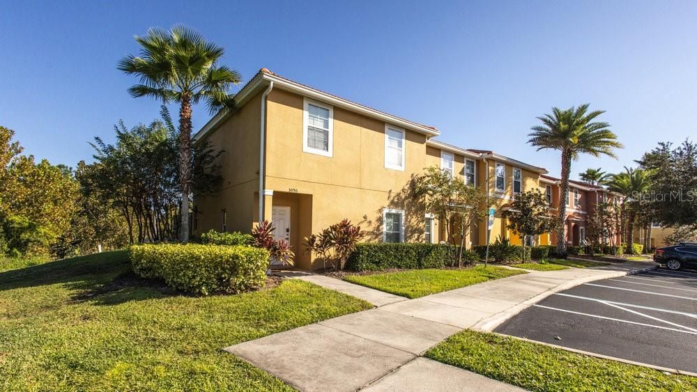 合同活跃: $309,900 (3 贝兹, 2 浴室, 1470 平方英尺)