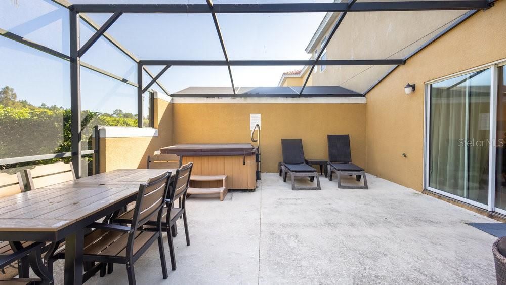 合同活跃: $309,900 (3 贝兹, 2 浴室, 1470 平方英尺)