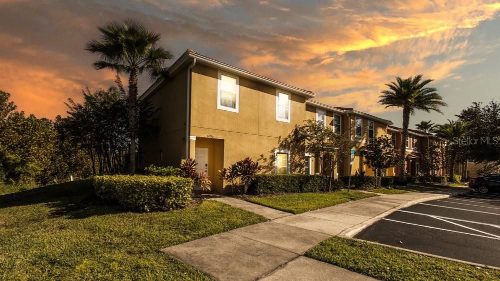 合同活跃: $309,900 (3 贝兹, 2 浴室, 1470 平方英尺)