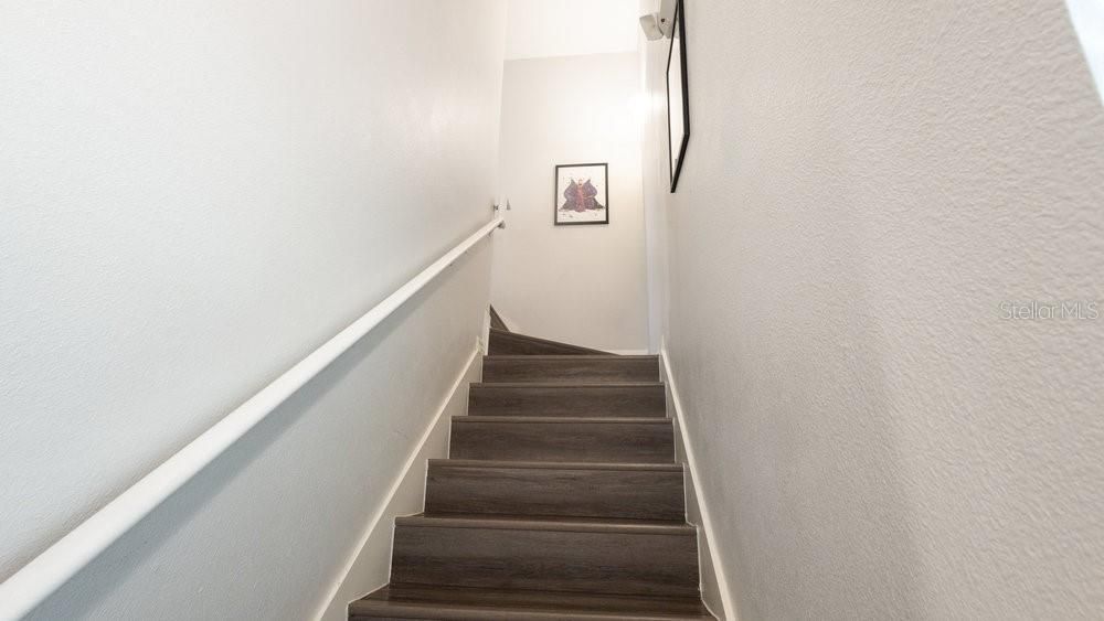 合同活跃: $309,900 (3 贝兹, 2 浴室, 1470 平方英尺)