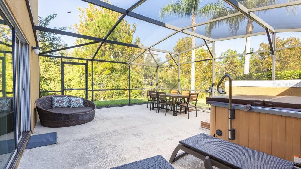 合同活跃: $309,900 (3 贝兹, 2 浴室, 1470 平方英尺)