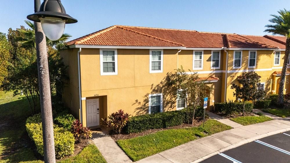 合同活跃: $309,900 (3 贝兹, 2 浴室, 1470 平方英尺)