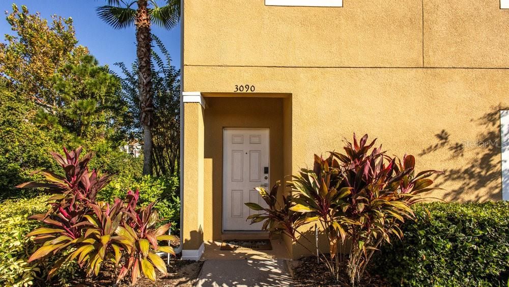 合同活跃: $309,900 (3 贝兹, 2 浴室, 1470 平方英尺)