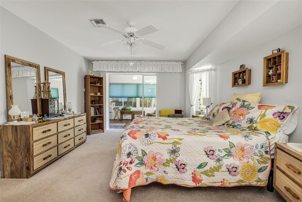 Active With Contract: $340,000 (3 beds, 2 baths, 1626 Square Feet)