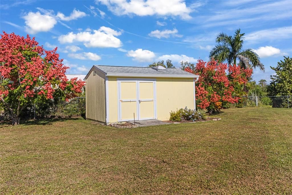 Active With Contract: $340,000 (3 beds, 2 baths, 1626 Square Feet)