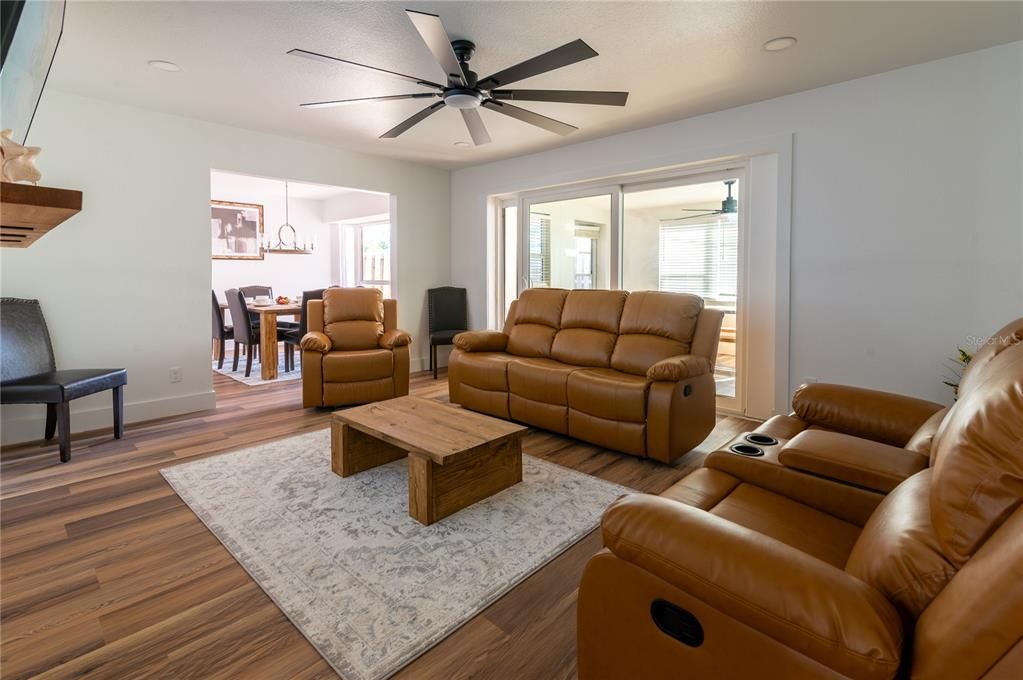 En Renta: $4,300 (3 camas, 2 baños, 1716 Pies cuadrados)