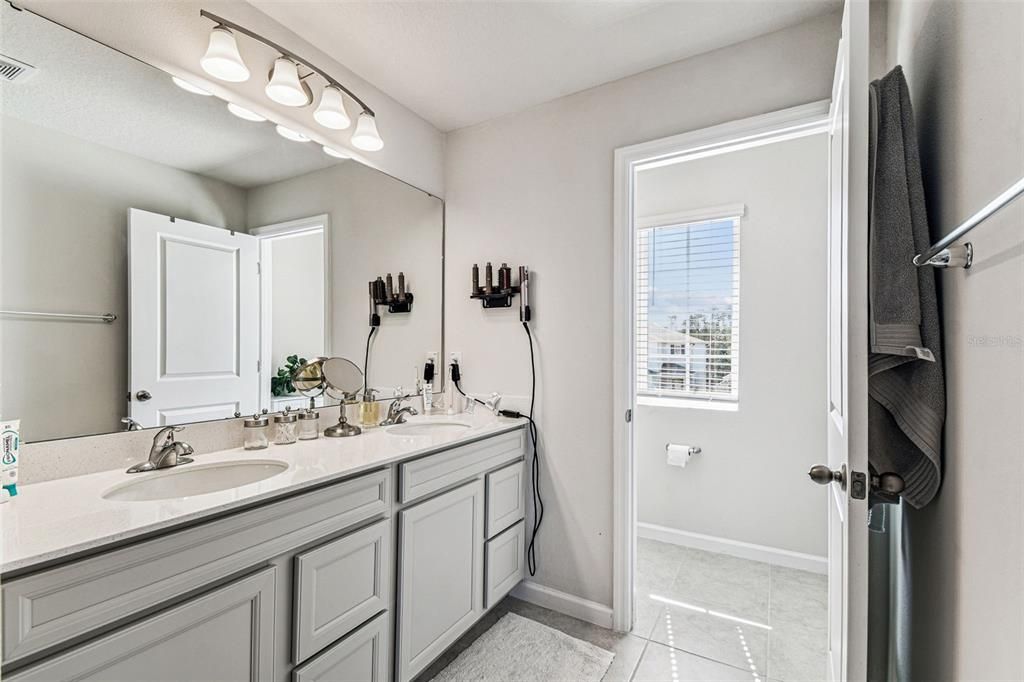 For Sale: $379,900 (3 beds, 2 baths, 1866 Square Feet)