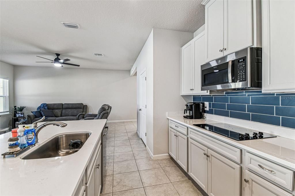 For Sale: $379,900 (3 beds, 2 baths, 1866 Square Feet)