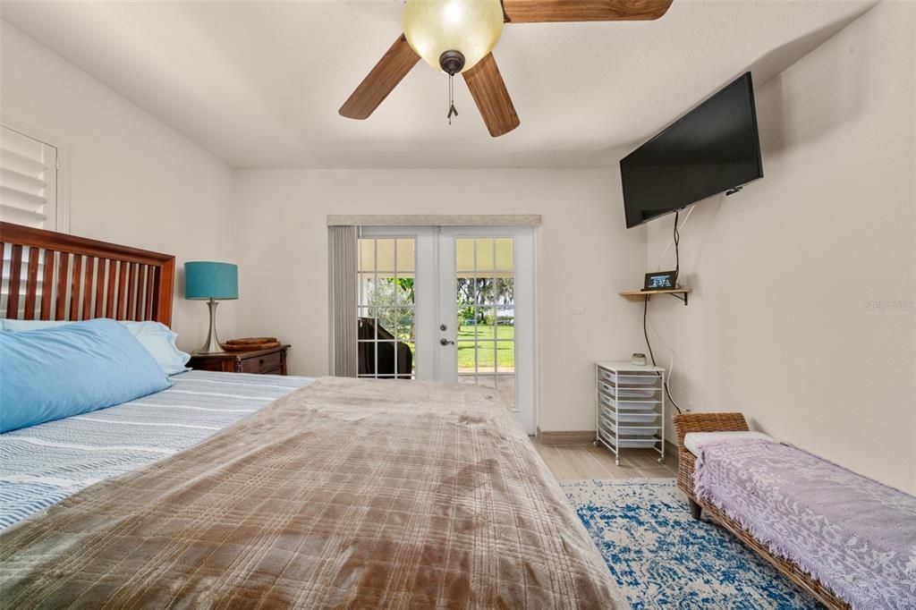 For Sale: $825,000 (3 beds, 2 baths, 2091 Square Feet)