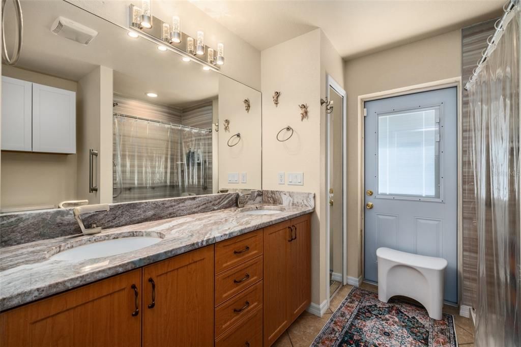 For Sale: $825,000 (3 beds, 2 baths, 2091 Square Feet)