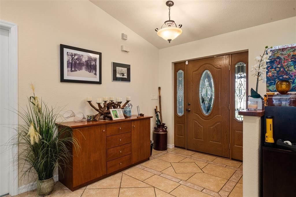 For Sale: $825,000 (3 beds, 2 baths, 2091 Square Feet)