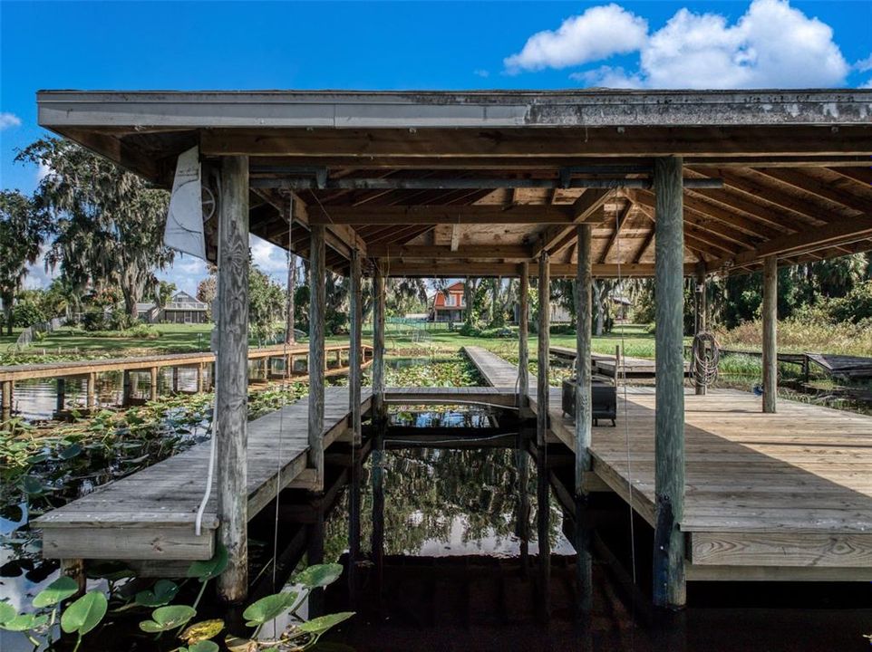 For Sale: $825,000 (3 beds, 2 baths, 2091 Square Feet)