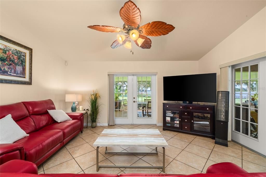 For Sale: $825,000 (3 beds, 2 baths, 2091 Square Feet)