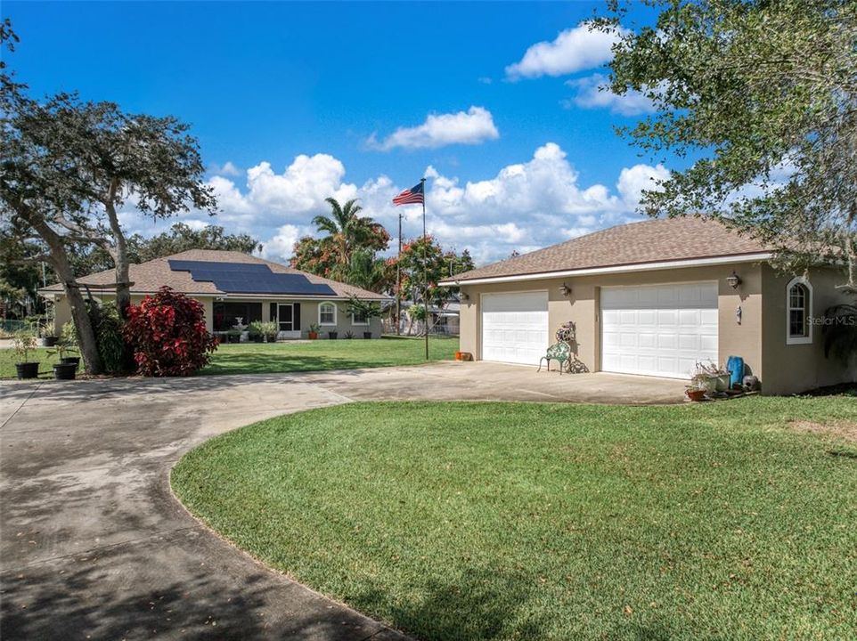 For Sale: $825,000 (3 beds, 2 baths, 2091 Square Feet)