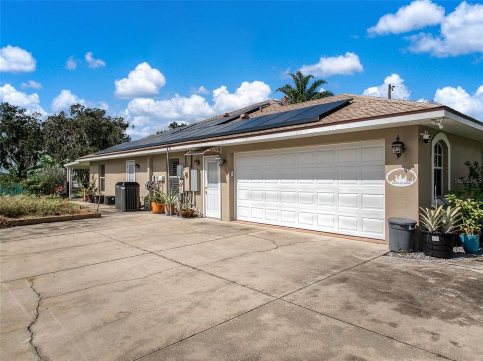 For Sale: $825,000 (3 beds, 2 baths, 2091 Square Feet)