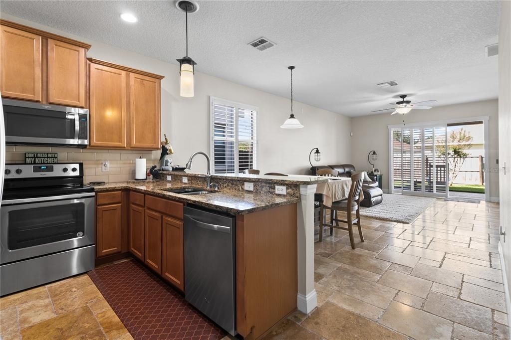 待售: $425,500 (4 贝兹, 2 浴室, 2229 平方英尺)