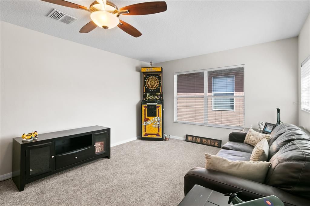 待售: $425,500 (4 贝兹, 2 浴室, 2229 平方英尺)