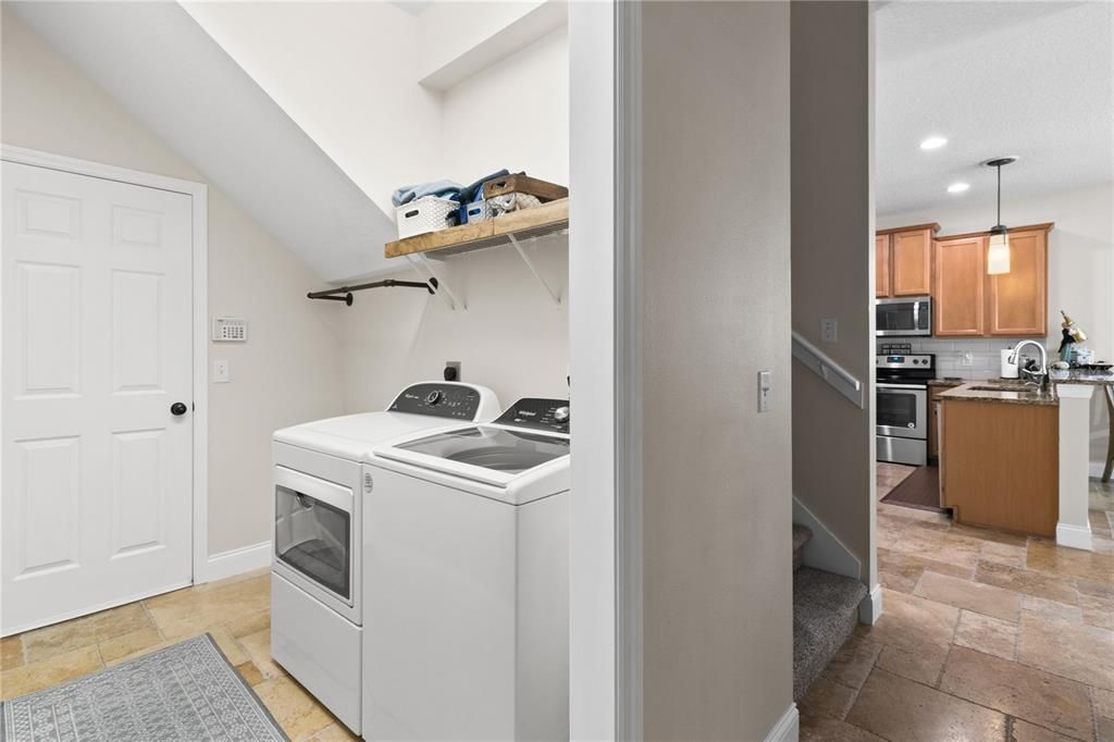 待售: $425,500 (4 贝兹, 2 浴室, 2229 平方英尺)