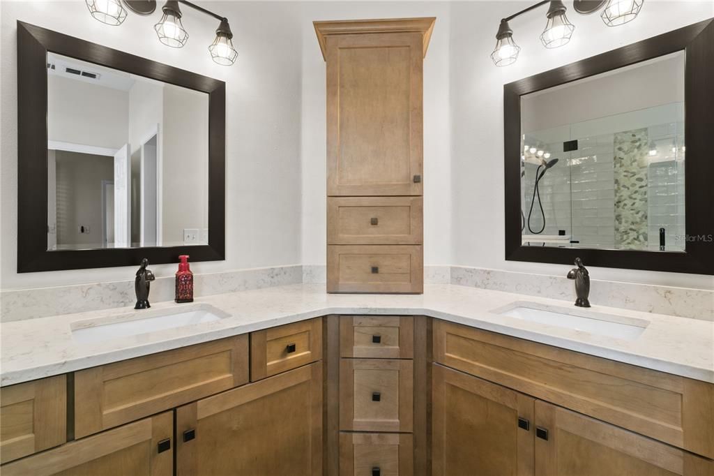 待售: $425,500 (4 贝兹, 2 浴室, 2229 平方英尺)