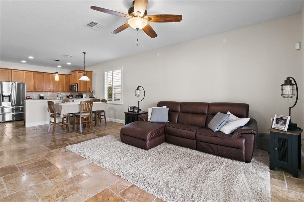 待售: $425,500 (4 贝兹, 2 浴室, 2229 平方英尺)