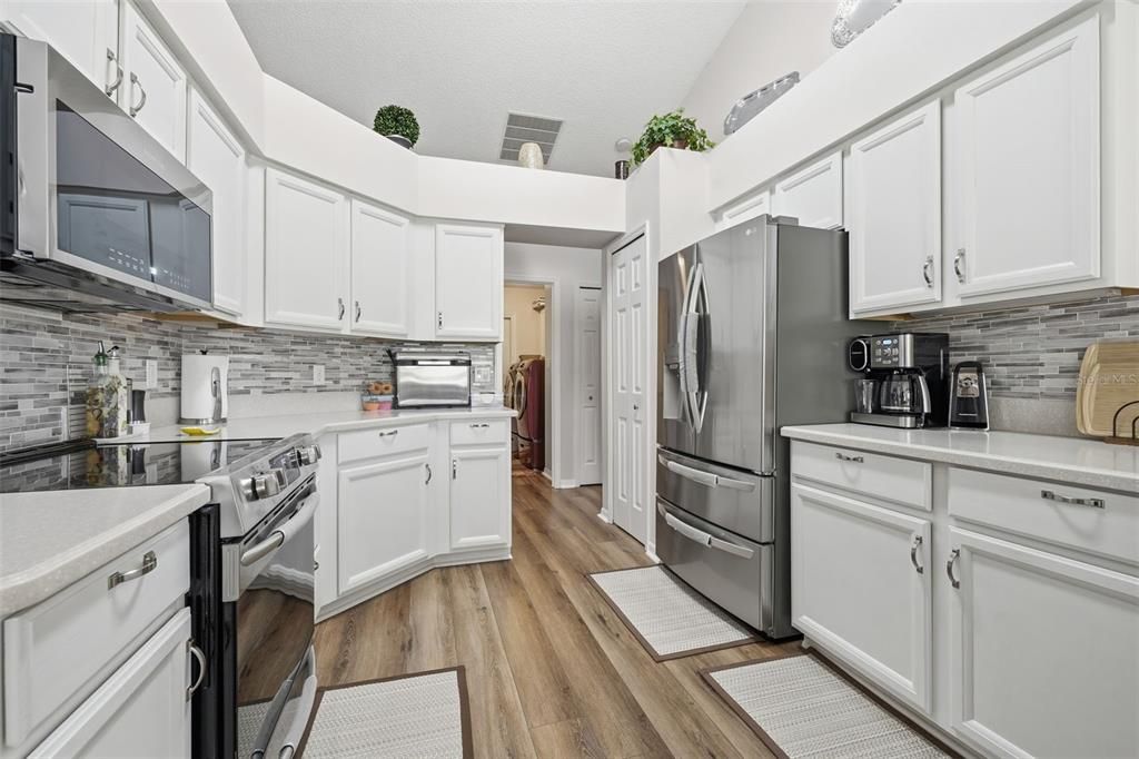 На продажу: $325,000 (3 спален, 2 ванн, 1751 Квадратных фут)