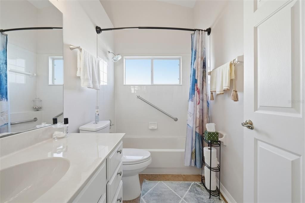 На продажу: $325,000 (3 спален, 2 ванн, 1751 Квадратных фут)