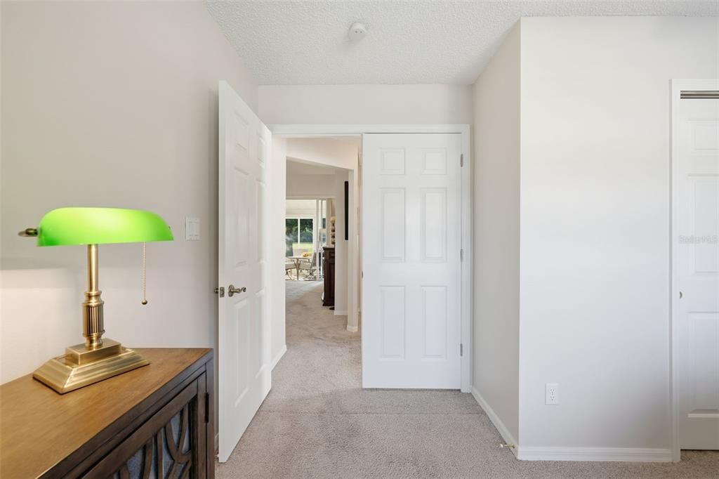 На продажу: $325,000 (3 спален, 2 ванн, 1751 Квадратных фут)