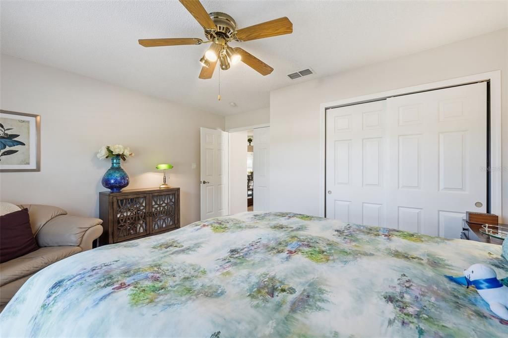 На продажу: $325,000 (3 спален, 2 ванн, 1751 Квадратных фут)