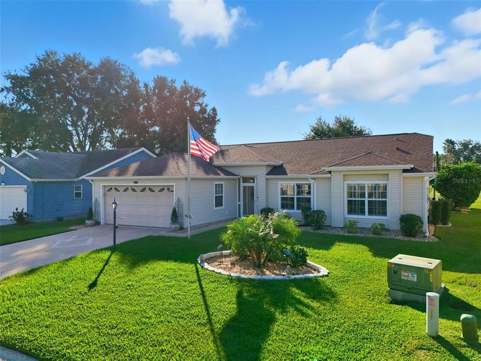 На продажу: $325,000 (3 спален, 2 ванн, 1751 Квадратных фут)