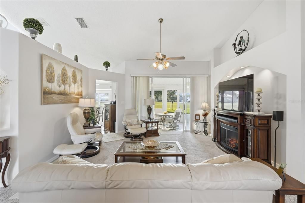 На продажу: $325,000 (3 спален, 2 ванн, 1751 Квадратных фут)