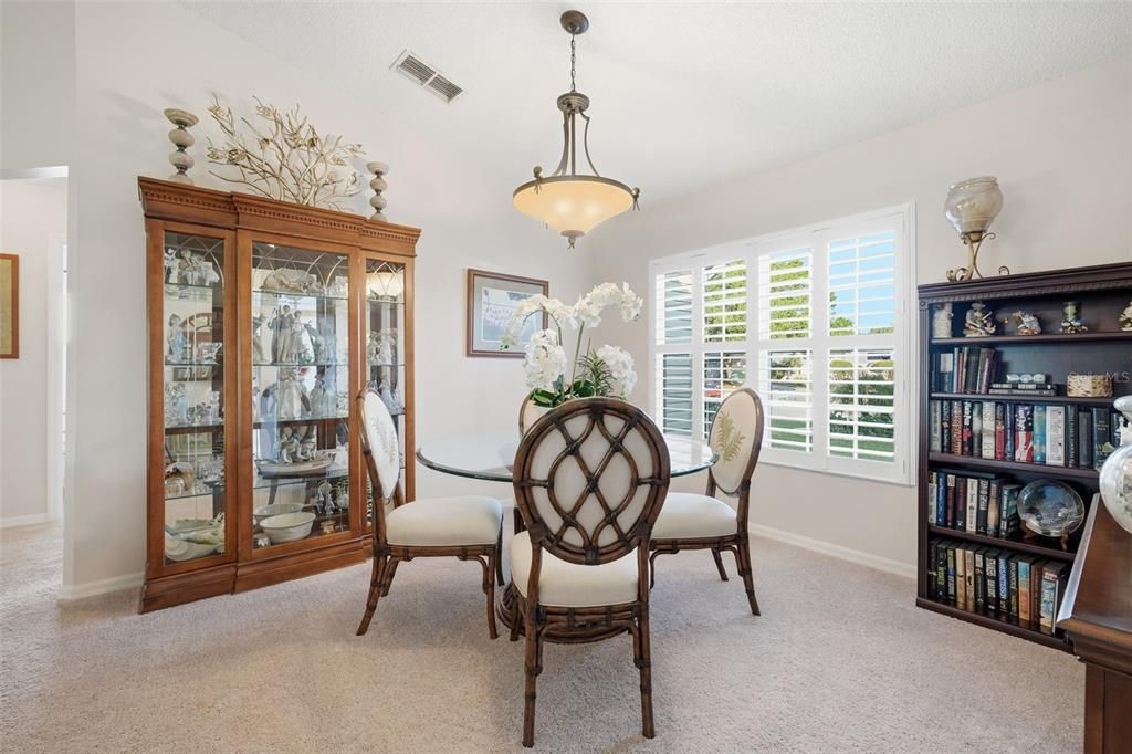 На продажу: $325,000 (3 спален, 2 ванн, 1751 Квадратных фут)