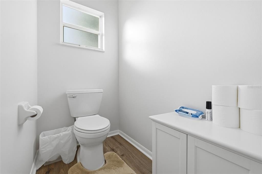 На продажу: $325,000 (3 спален, 2 ванн, 1751 Квадратных фут)