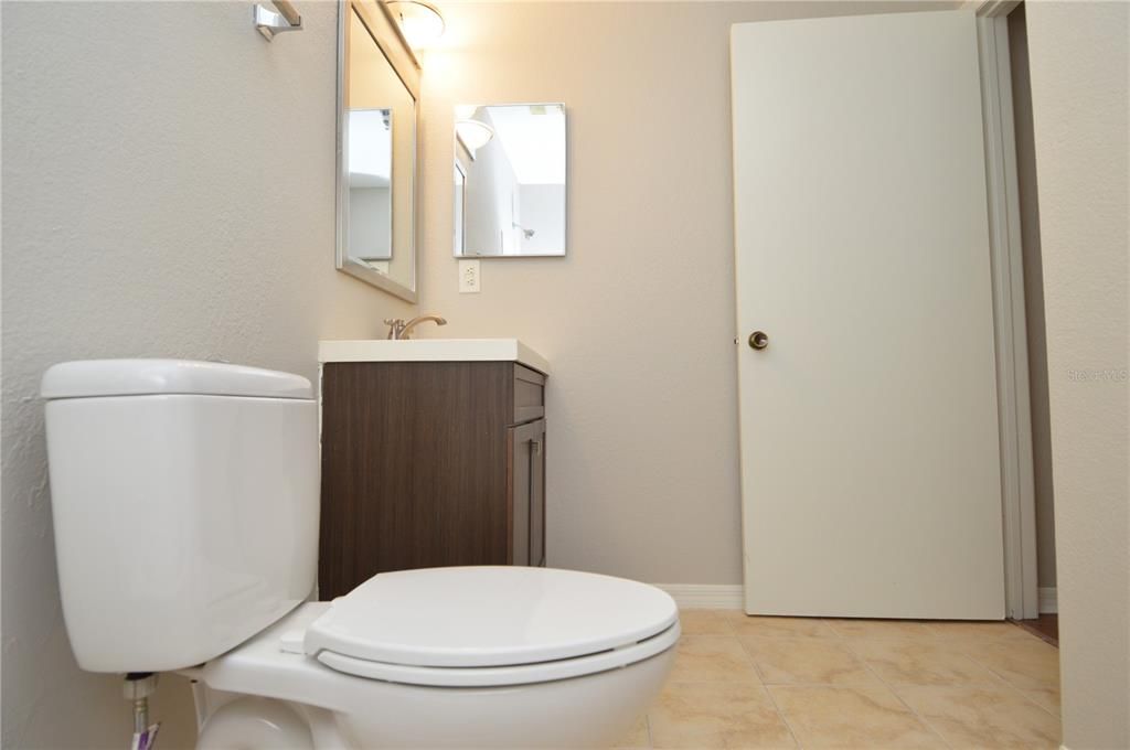 出租: $1,850 (2 贝兹, 2 浴室, 1028 平方英尺)