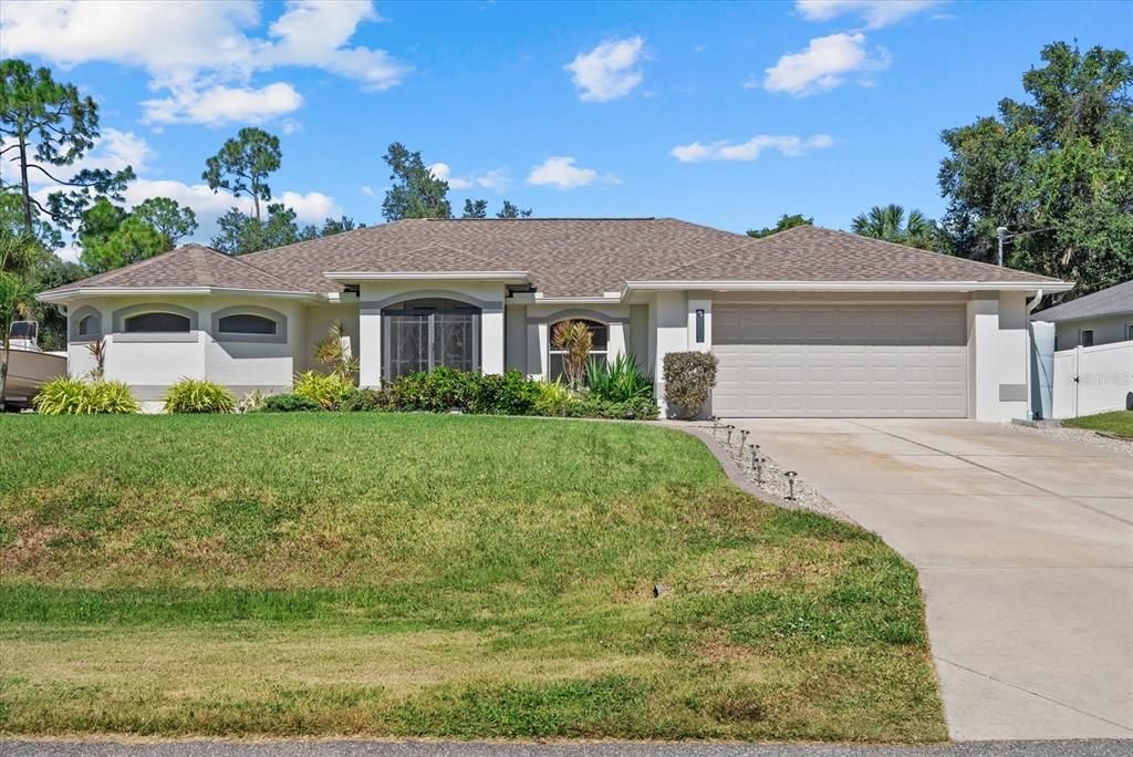 Activo con contrato: $519,000 (3 camas, 2 baños, 1954 Pies cuadrados)