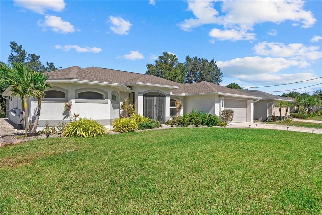 Activo con contrato: $519,000 (3 camas, 2 baños, 1954 Pies cuadrados)