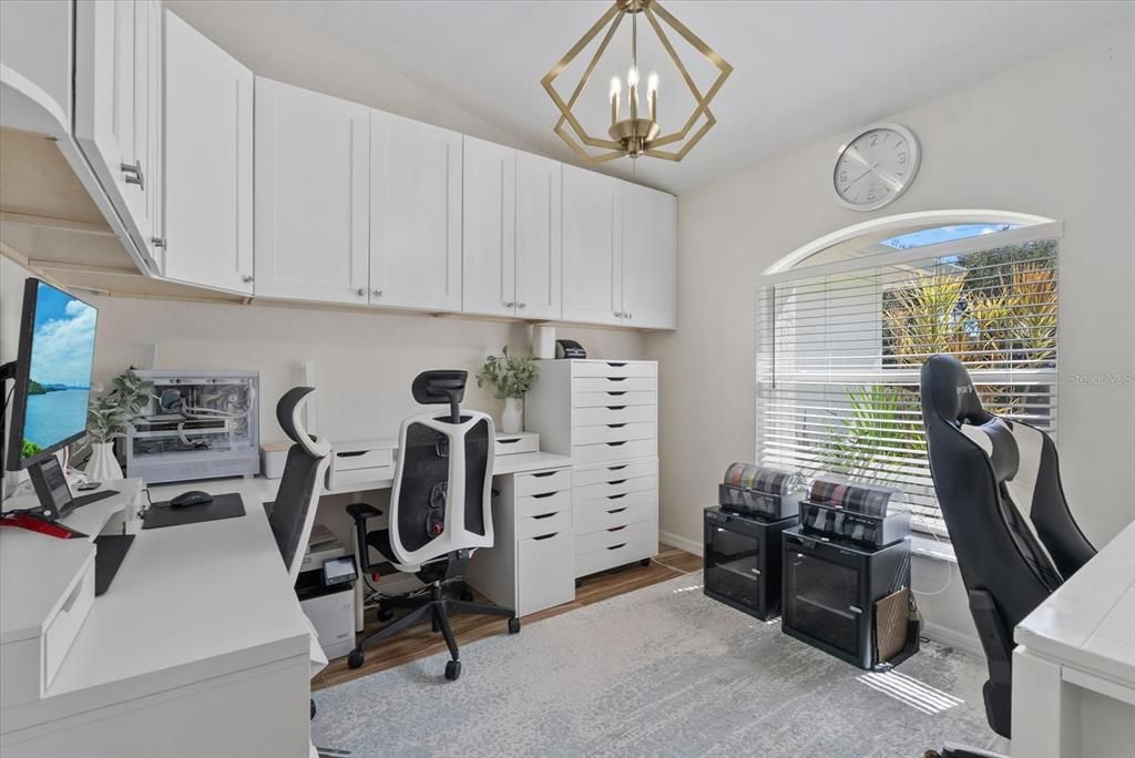 Activo con contrato: $519,000 (3 camas, 2 baños, 1954 Pies cuadrados)