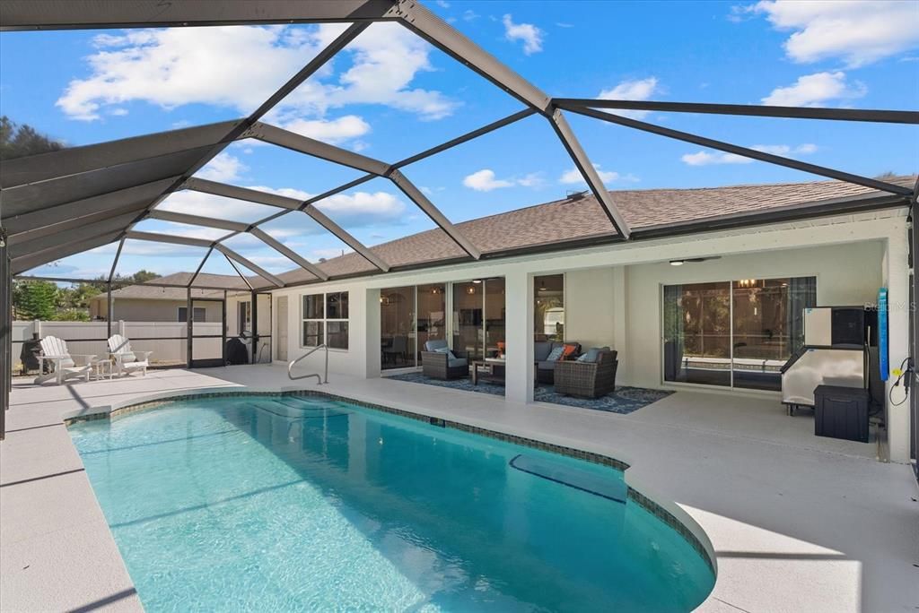 Activo con contrato: $519,000 (3 camas, 2 baños, 1954 Pies cuadrados)