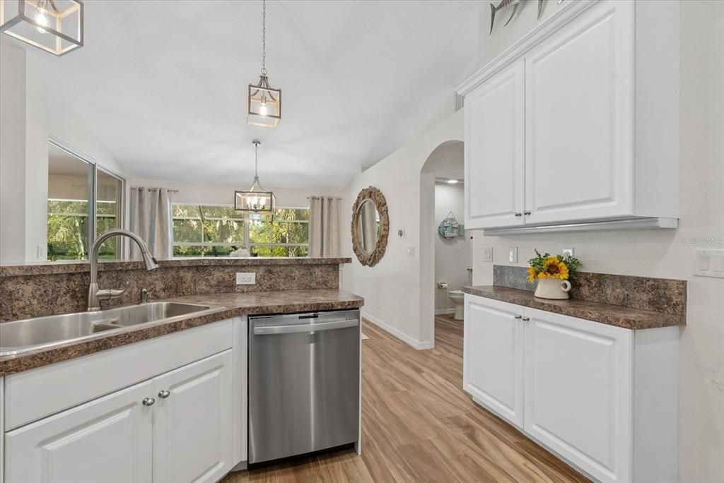 Activo con contrato: $519,000 (3 camas, 2 baños, 1954 Pies cuadrados)