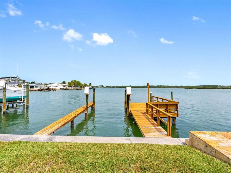 待售: $1,095,000 (0.18 acres)