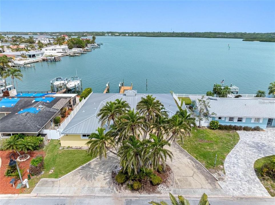 待售: $1,095,000 (0.18 acres)