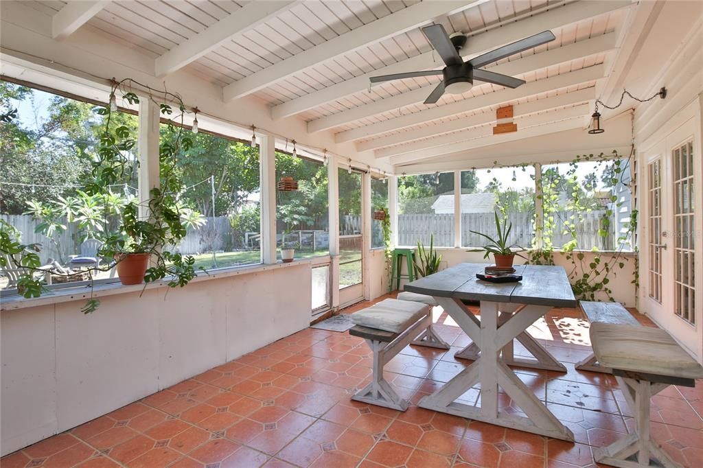 На продажу: $700,000 (4 спален, 2 ванн, 2740 Квадратных фут)