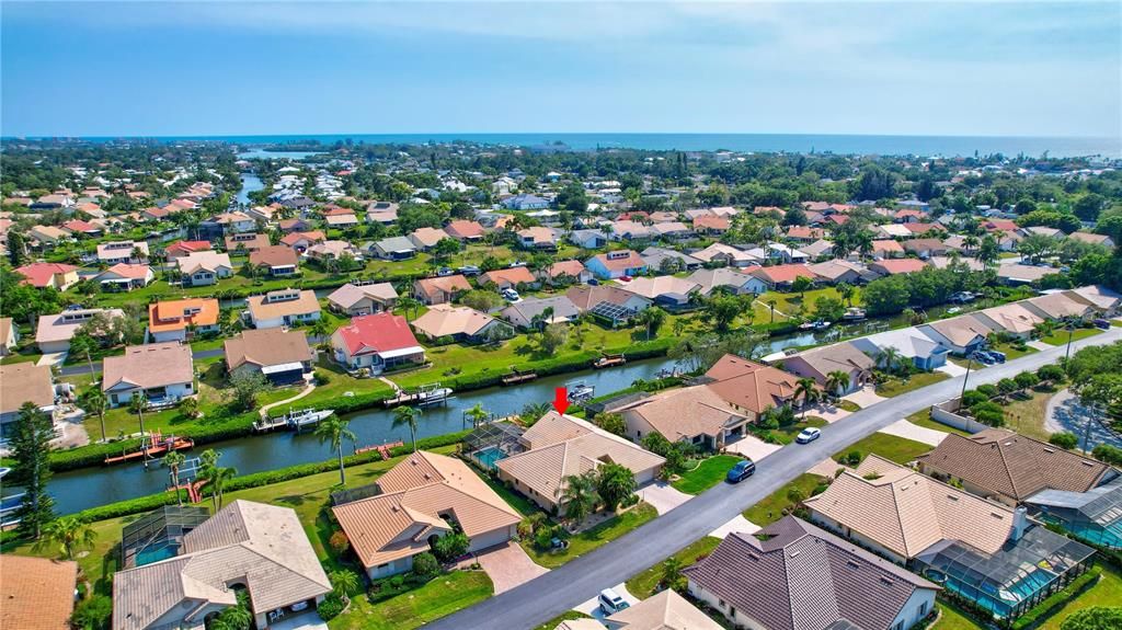 Active With Contract: $839,000 (3 beds, 2 baths, 1994 Square Feet)