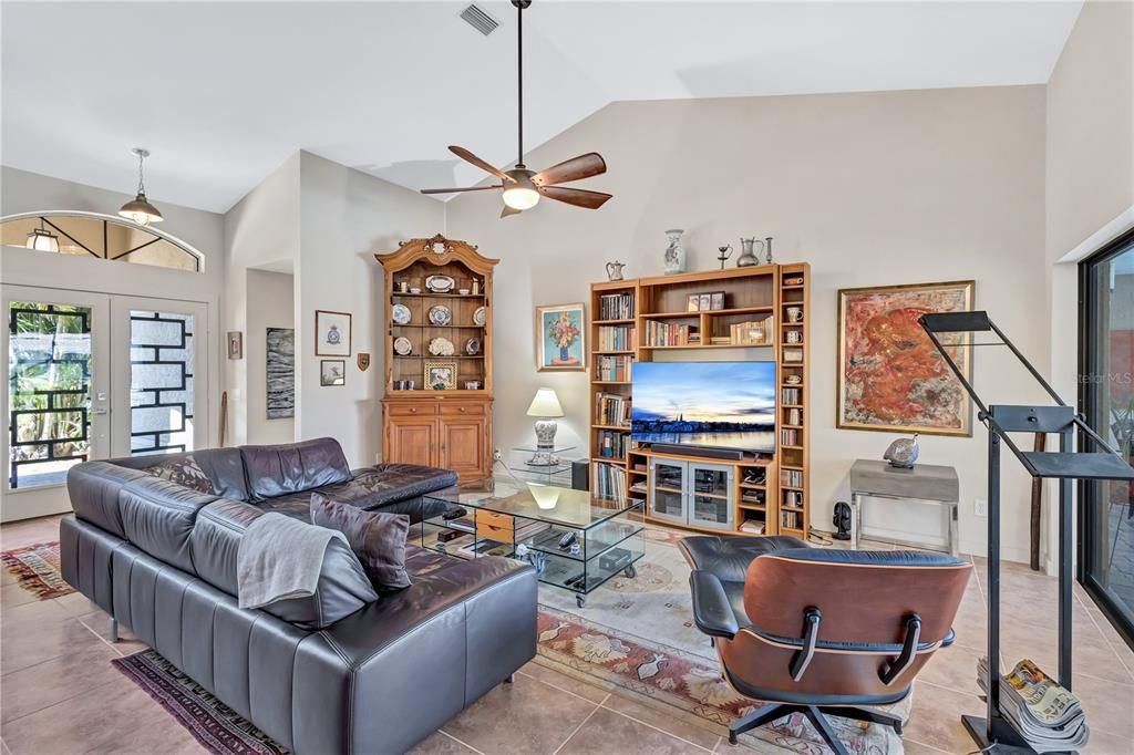 Active With Contract: $839,000 (3 beds, 2 baths, 1994 Square Feet)